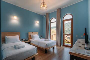 Фото номера Улучшенный двухместный номер с 1 кроватью Отель Hotel Chateau Iveri г. Varjanisi 9